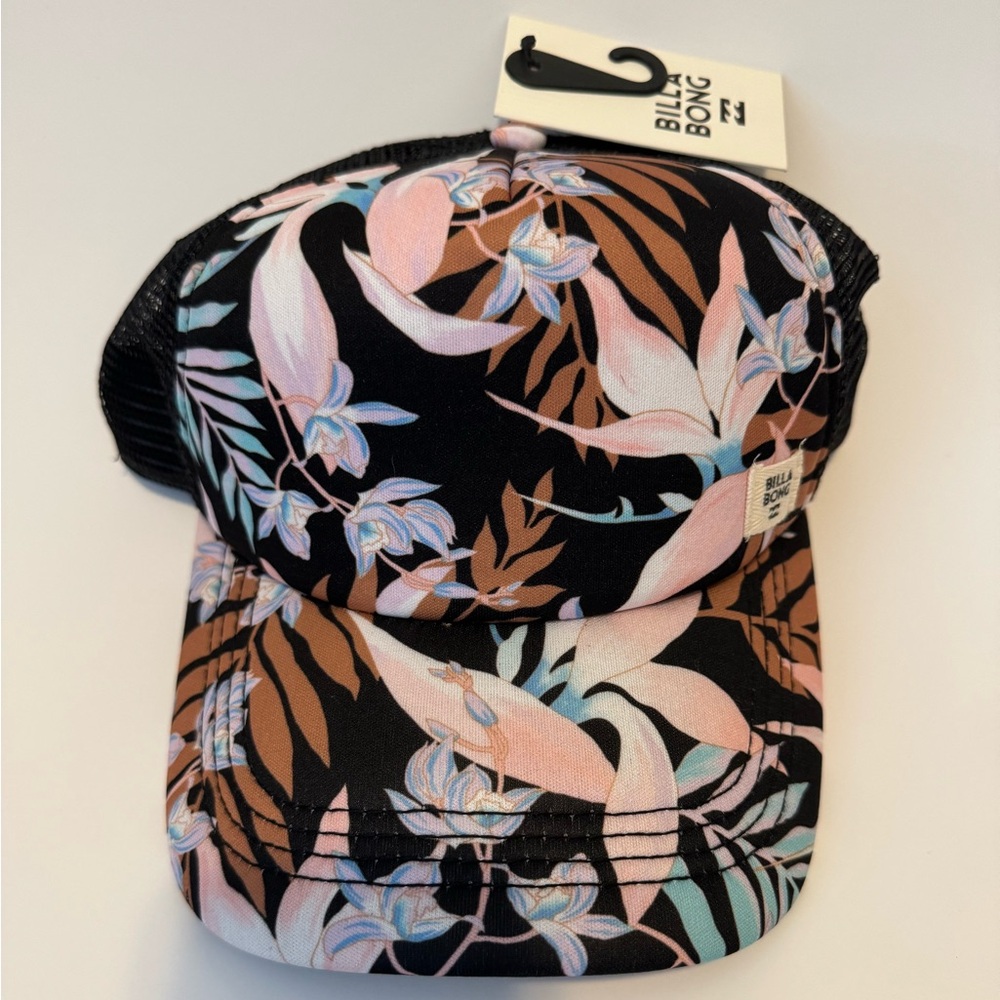 NWT Billabong Hat